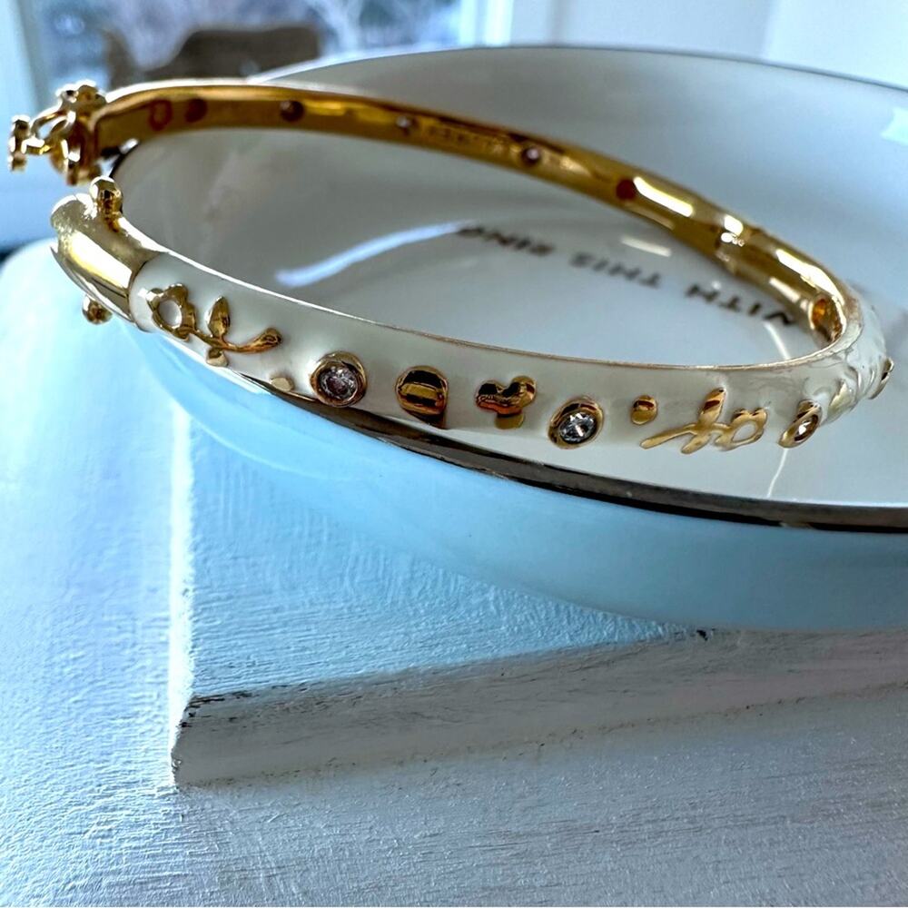 LAUREN G ADAMS - Stackable Desire hinged BANGLE bracelet, cream and gold - Picture 8 of 9